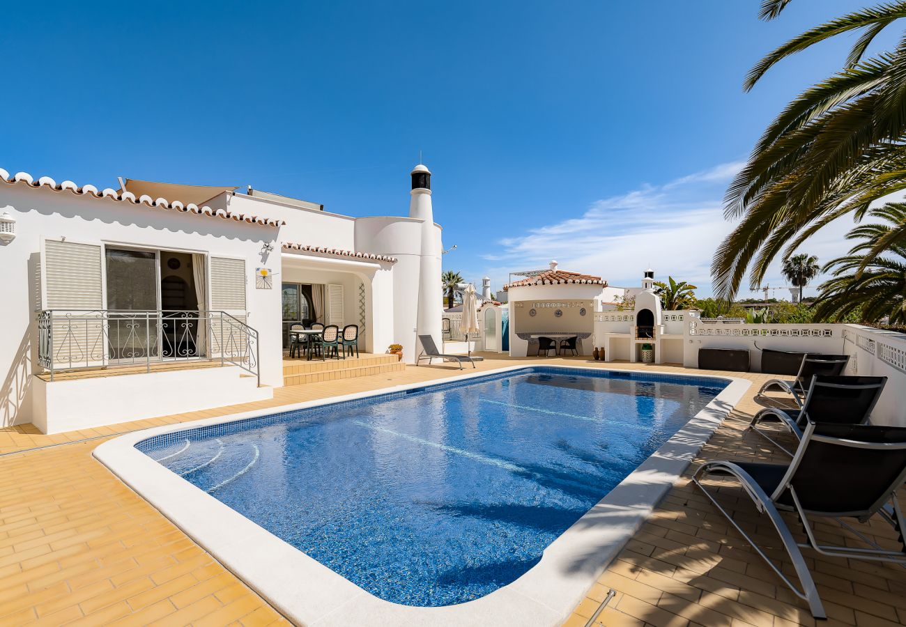 Villa em Carvoeiro - Casa Pitanga Villa em Carvoeiro - Casa Pitanga