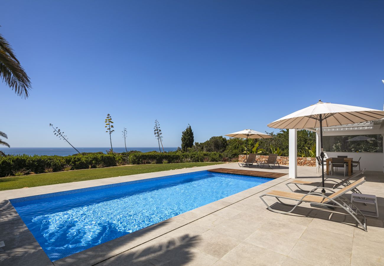 Villa in Carvoeiro - Casa Guincho Villa in Carvoeiro - Casa Guincho